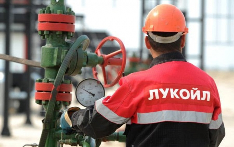 Лукойл, до побачення. Болгарія може забрати у росіян контроль над морським портом біля Бургаса