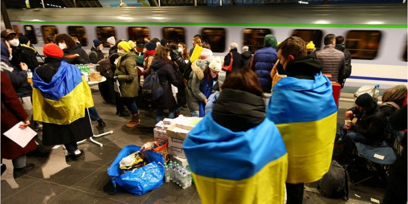 НАТО важливіше за возз'єднання з родиною. Скільки українських біженців у Німеччині готові повернутися додому і що їх мотивує — дослідження