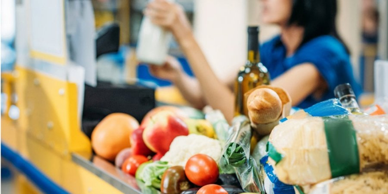 В Україні сповільнилось зростання цін на продукти: що подешевшало, а що подорожчало